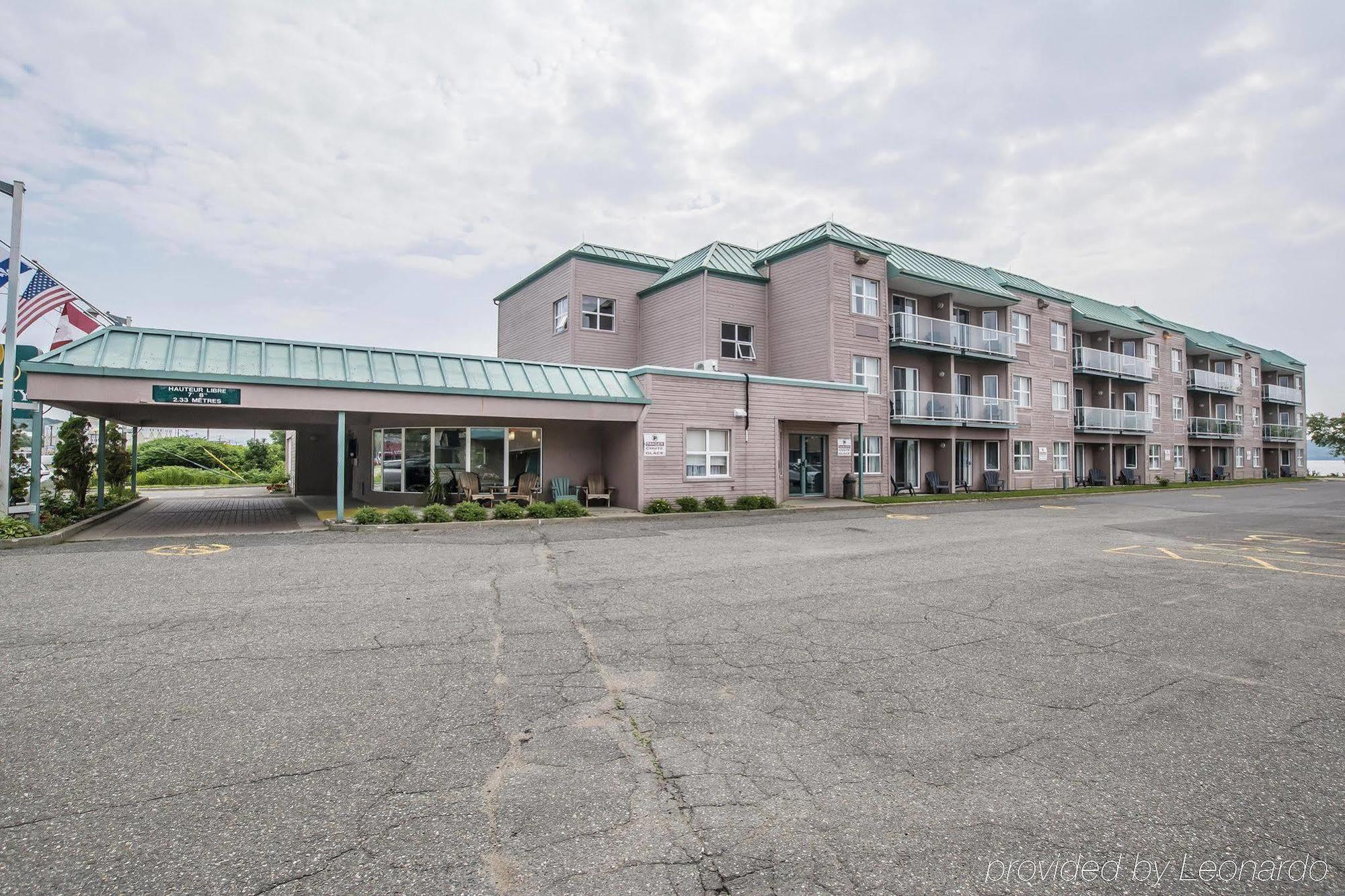 Syracuse Inn And Suites מראה חיצוני תמונה